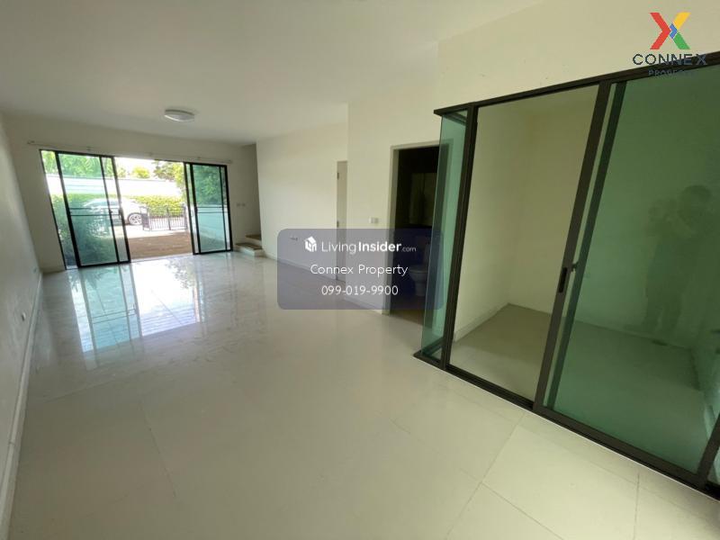 ขาย ทาวน์โฮม 3 ชั้น หมู่บ้าน ทาวน์อเวนิวส์เมิร์จ รัตนาธิเบศร์ ต่อเติมหลังบ้านสภาพใหม่ หน้าบ้านไม่ติดใคร CX-55727 (S) Loading...