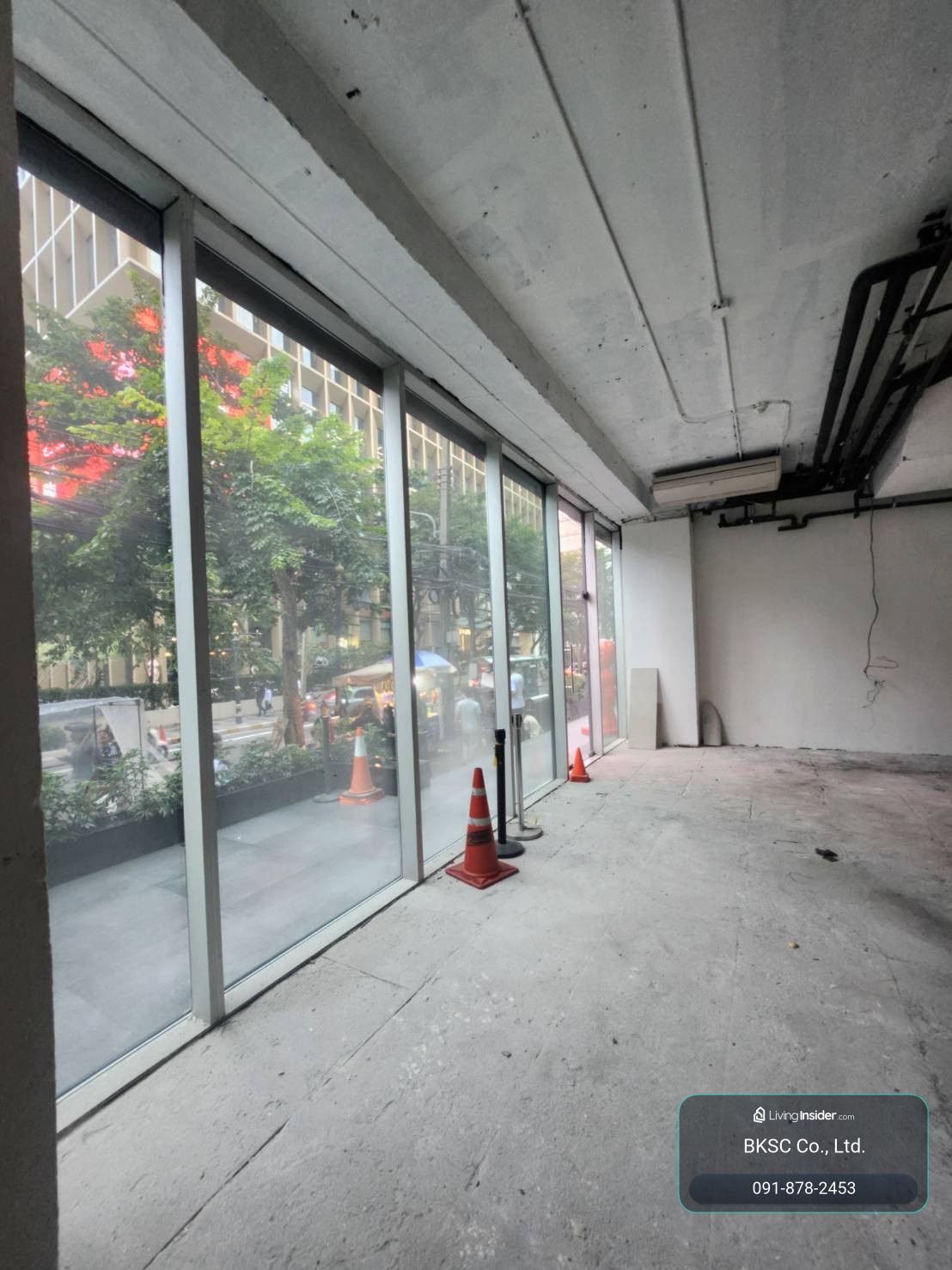 ให้เช่า ร้านค้า พื้นที่ขายของ (Retail For Rent) อาคาร ลิเบอร์ตี้ สแควร์ (Liberty Square) ชั้น G ขนาด 131.06 ตรม. (ราคา 2,500 บาท/ตรม.) หน้าอาคารติดถนน ใกล้รถไฟฟ้า BTSศาลาแดง, MRTสีลม, ทำเลทอง ติดถนนสีลม, ย่านสีลม, ย่านศาลาแดง, ปากซอยคอนแวนต์ – รูปที่ 2