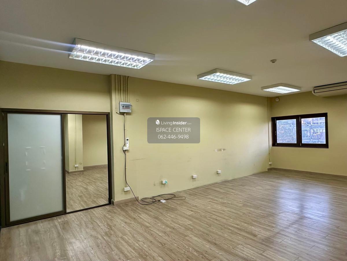 Office for rent near MRT Phaholyothin, only 200 meters, starting from 30-200 sq m. Beautiful room, good atmosphere, flooring, very convenient to travel. Loading...