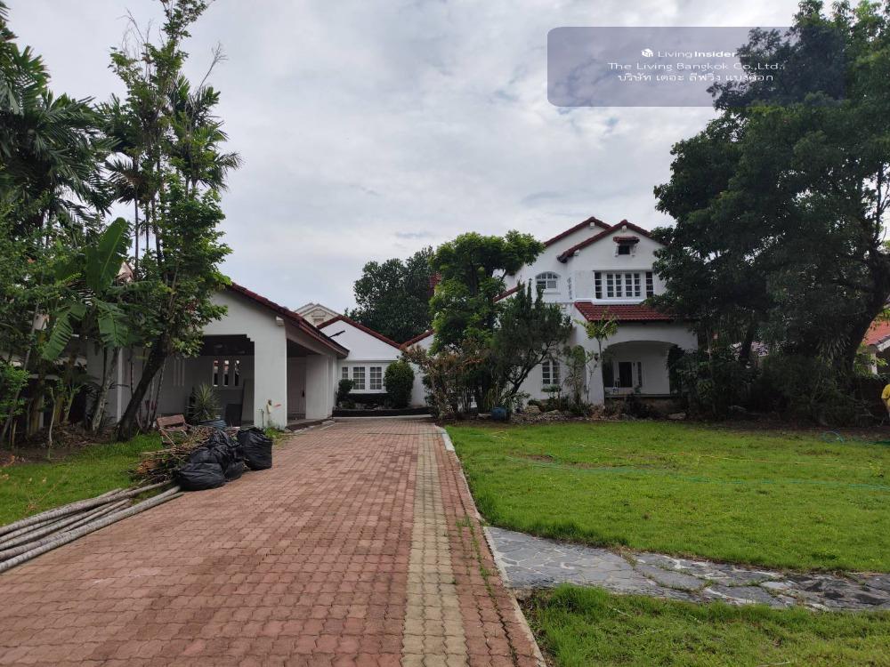 4 bedrooms House for rent Ladawan Srinakarin, Sri Dan 14 (RT-01) Loading...