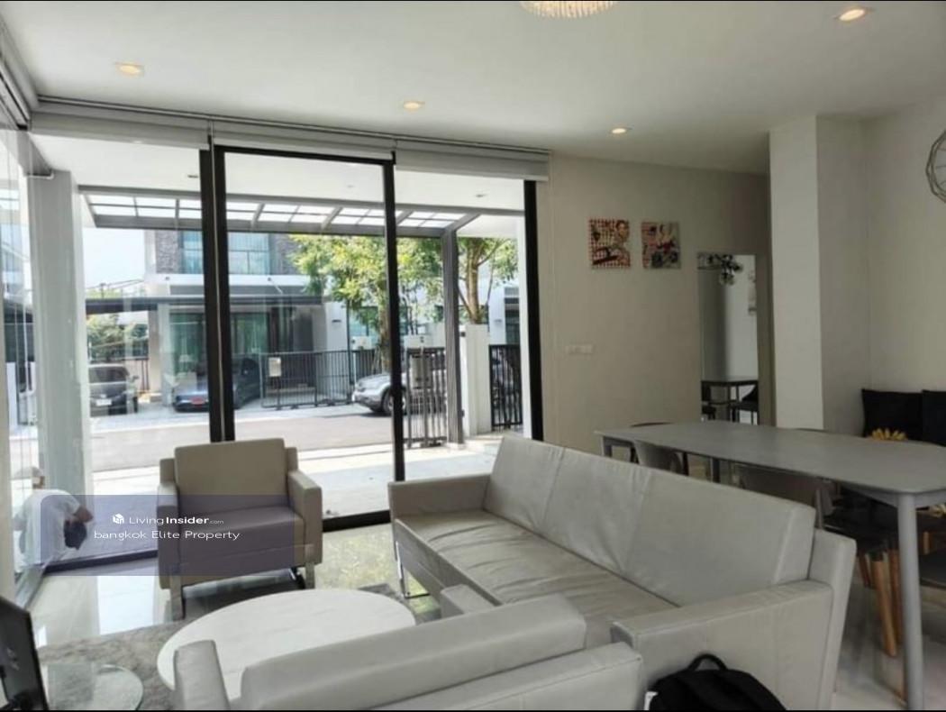 ให้เช่า บ้านกลางเมือง CLASSE เอกมัย – รามอินทรา 4 ห้องนอน พร้อมเฟอร์นิเจอร์ Loading...