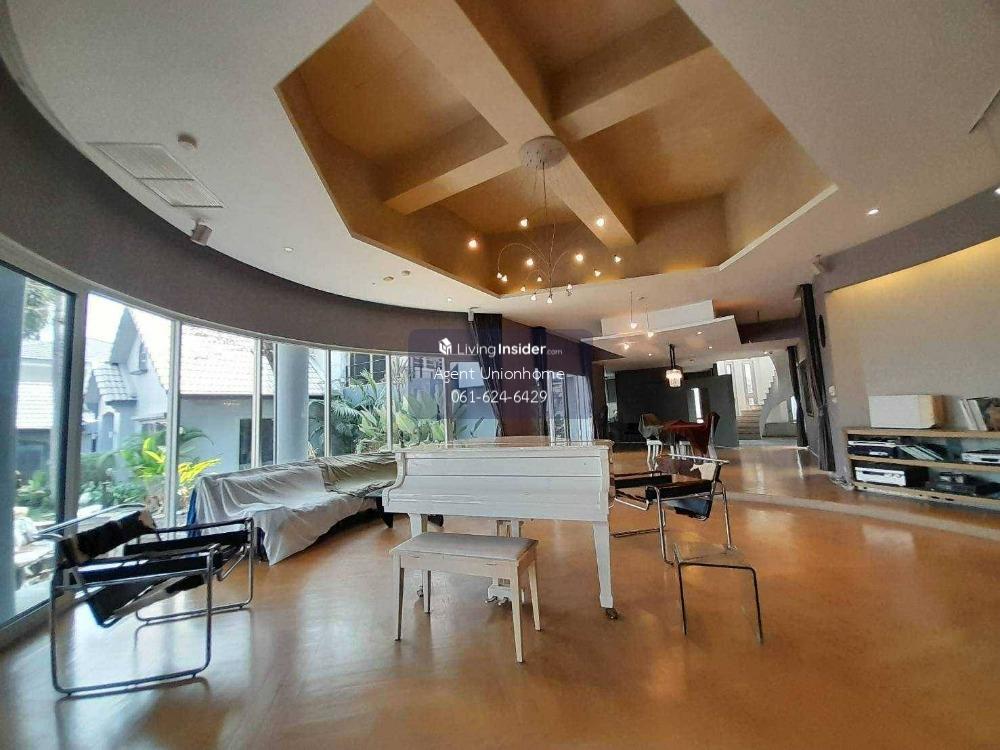 ขาย/เช่าบ้านเดี่ยวชวนชื่น 3 หลังเต็มพื้นที่ 319 ตรว. ซ.พัฒนาการ 57 (N.934) Loading...