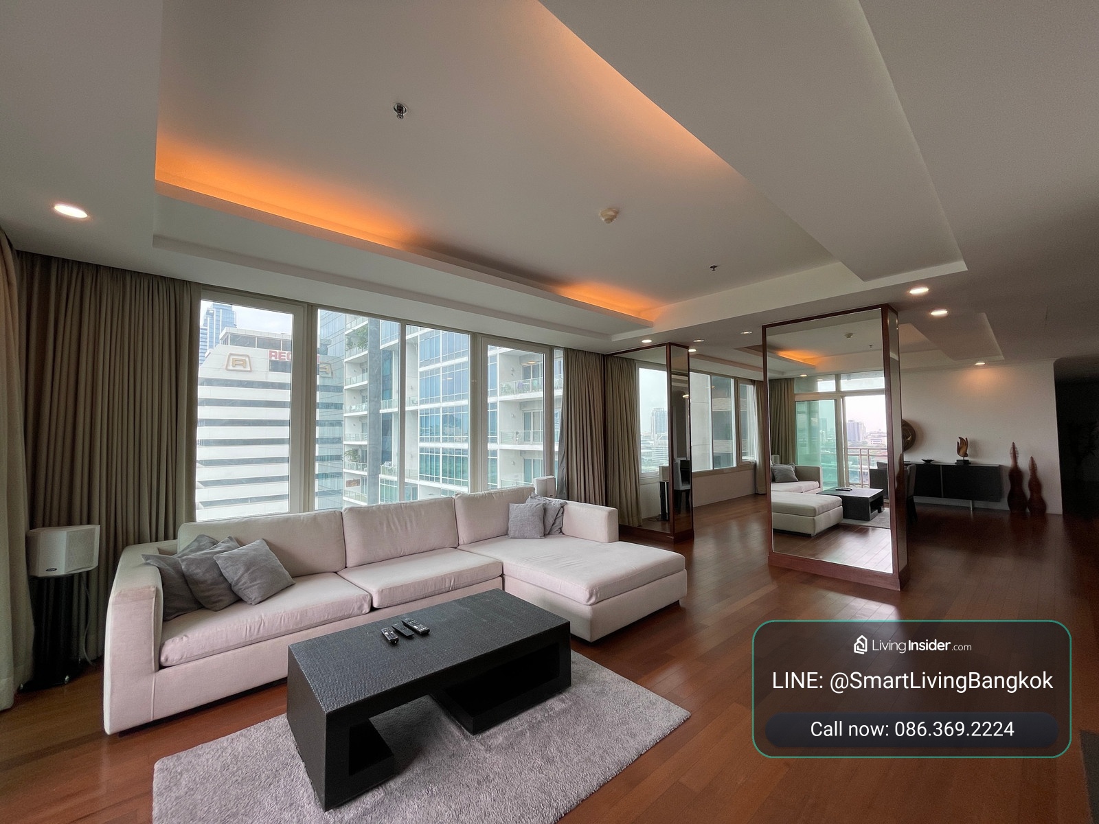 Luxurious condo Renovate/4 beds/268 sqm. Spacious living area with city and golf court views, near Lumpini Park. Only 300 meters from BTS. Private lift access to each floor.  – รูปที่ 3