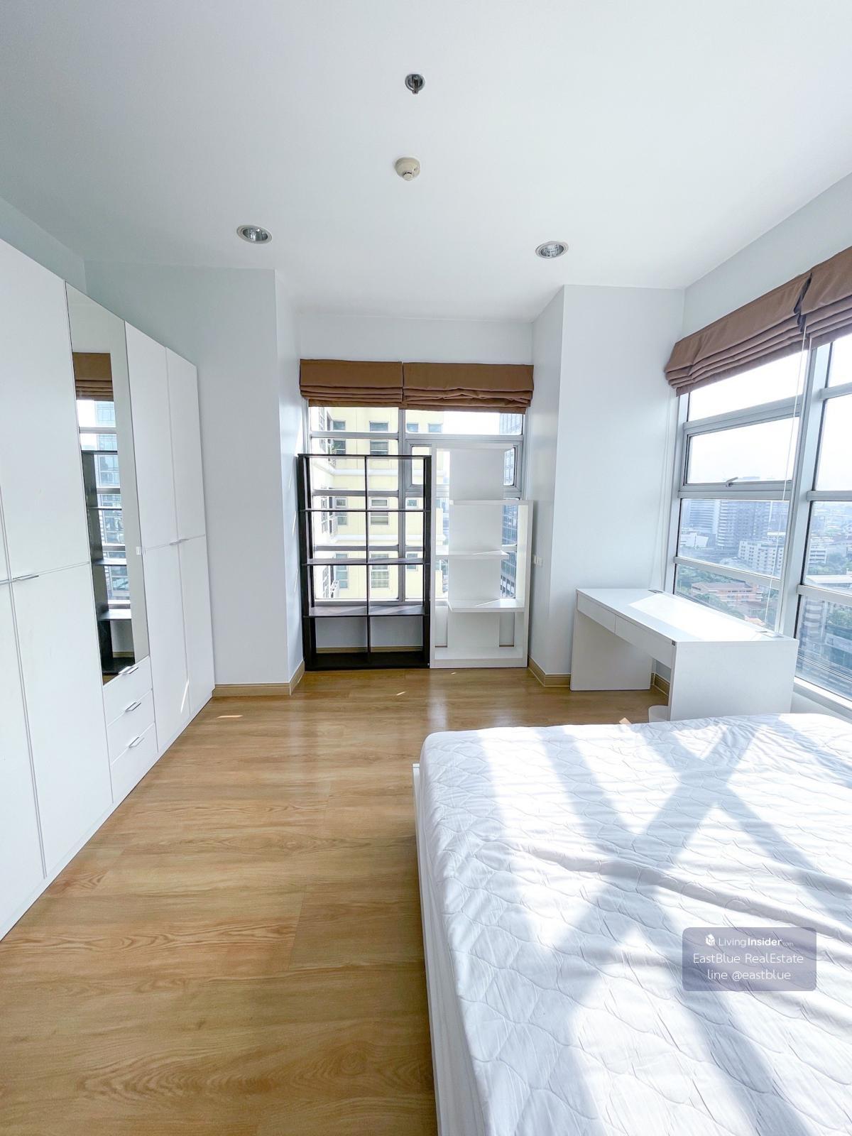 Luxury condo in the heart of RatchathewiNear BTS Ratchathewi starting from 5.69 million! Loading...