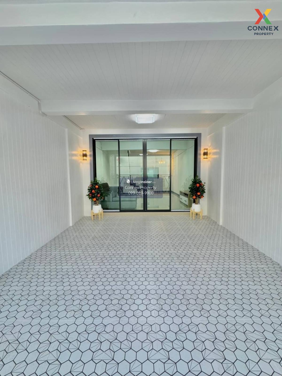 For Sale Townhouse/Townhome  , Rewadee 3 , newly renovated , Talat Khwan , Mueang Nonthaburi , Nonthaburi , CX-115576 Loading...