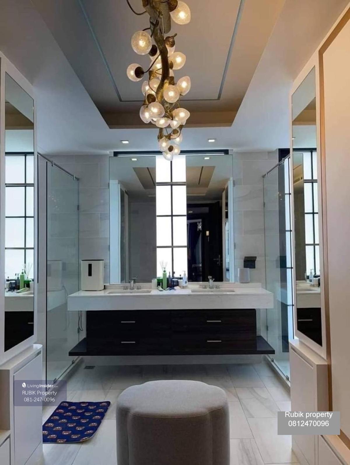 ðĄ For Rent: Luxury Townhome at Quarter 31 (RB595) Loading...