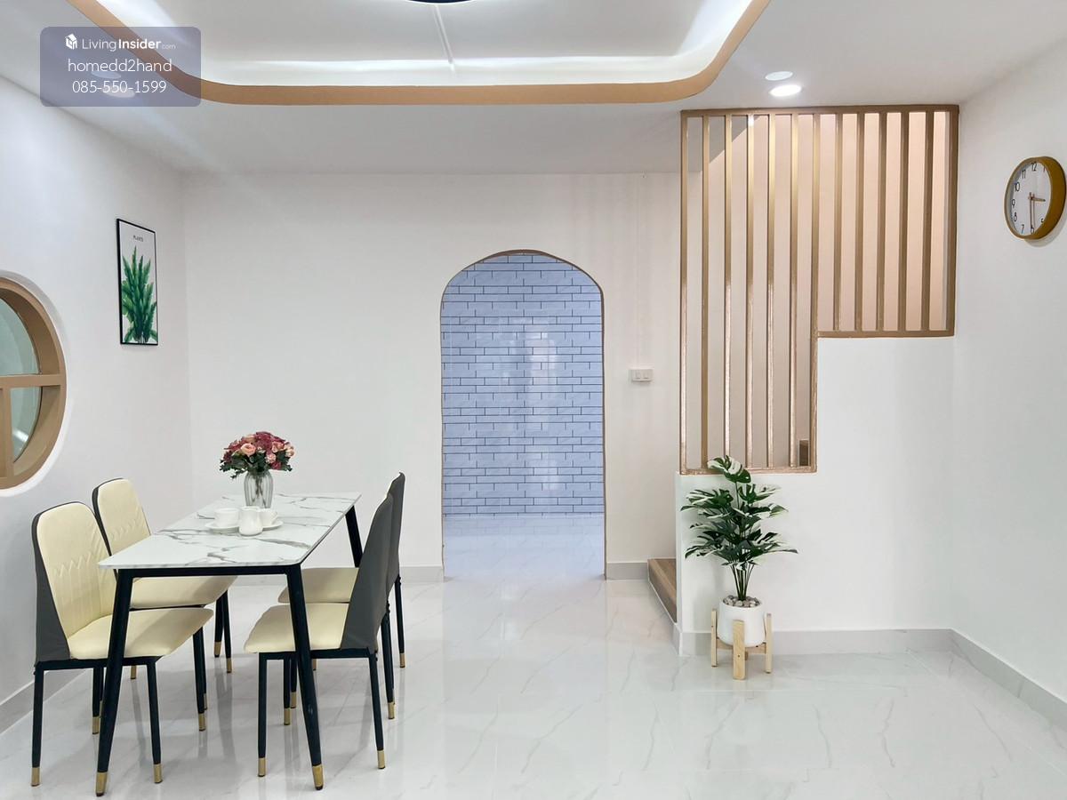 ขายทาวน์เฮ้าส์ห้องมุม 2 ชั้น พฤกษา 9 ซอย 49 รังสิต-คลอง 3 ขนาด 27.4 ตรว. มี 3 ห้องนอน 2 ห้องน้ำ รีโนเวทแล้ว ต่อเติมเต็ม ห้องครัว ที่จอดรถ ราคา  2,150,000.-  สินเชื่อฟรี  สนใจติดต่อ 085-550-1599 Loading...