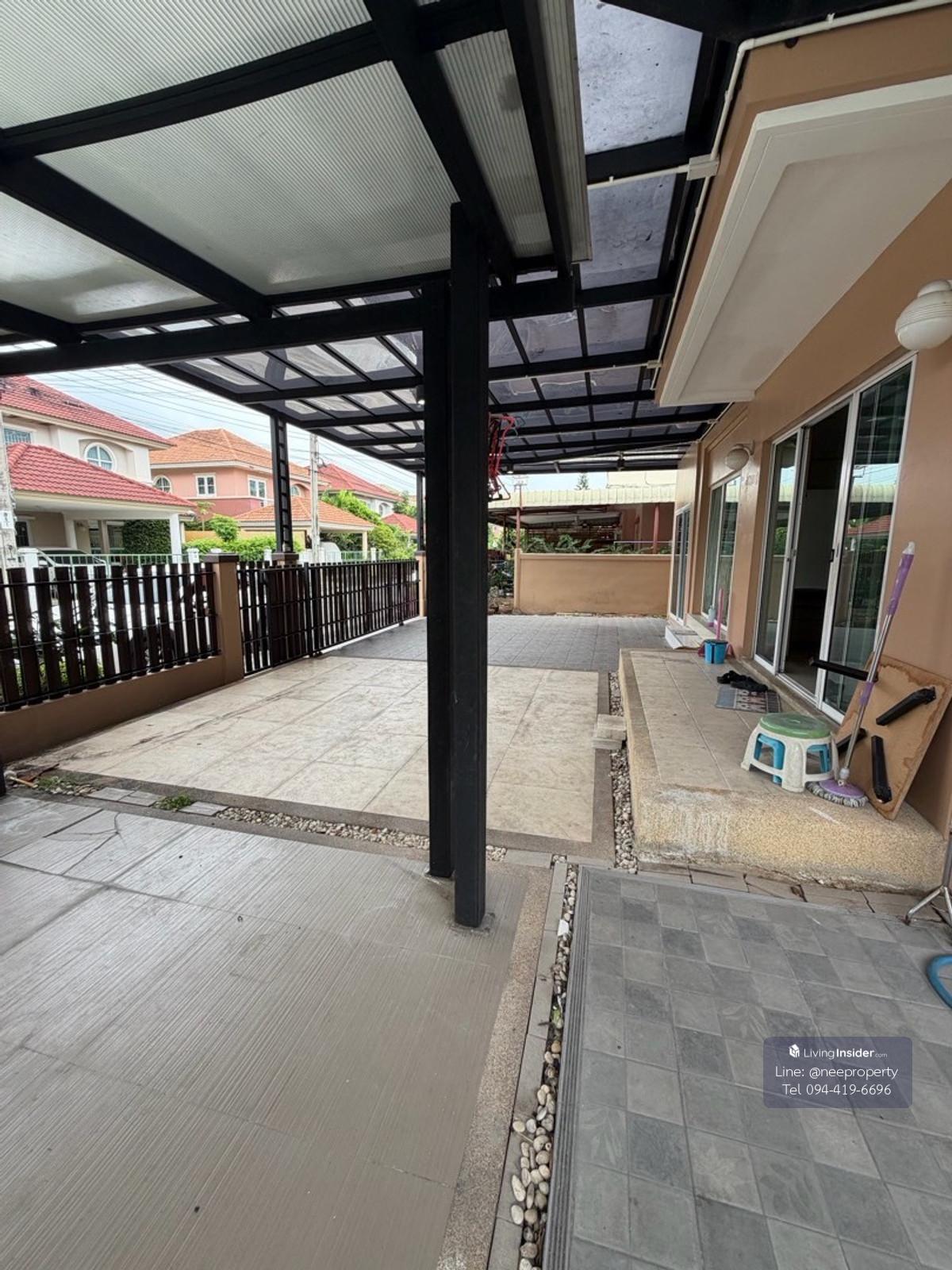 House for sale Chuan Chuen Petchkasem Village 81 Loading...