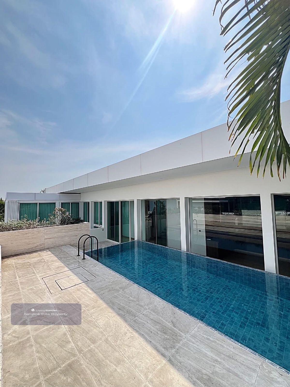 ให้เช่าบ้านเดี่ยว Pool Villa VIVE เอกมัย รามอินทรา มีลิฟท์ ใกล้ Central Eastville 4 ห้องนอน Loading...