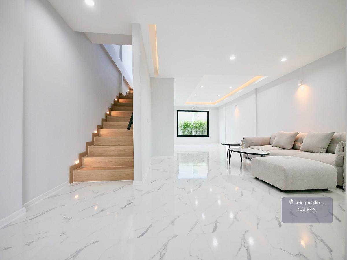 Sell 3 -story Home Office, new renovation, Soi Khubon 27, size 24 sq.m., there is a parking lot in front of the building Decorated with Loading...