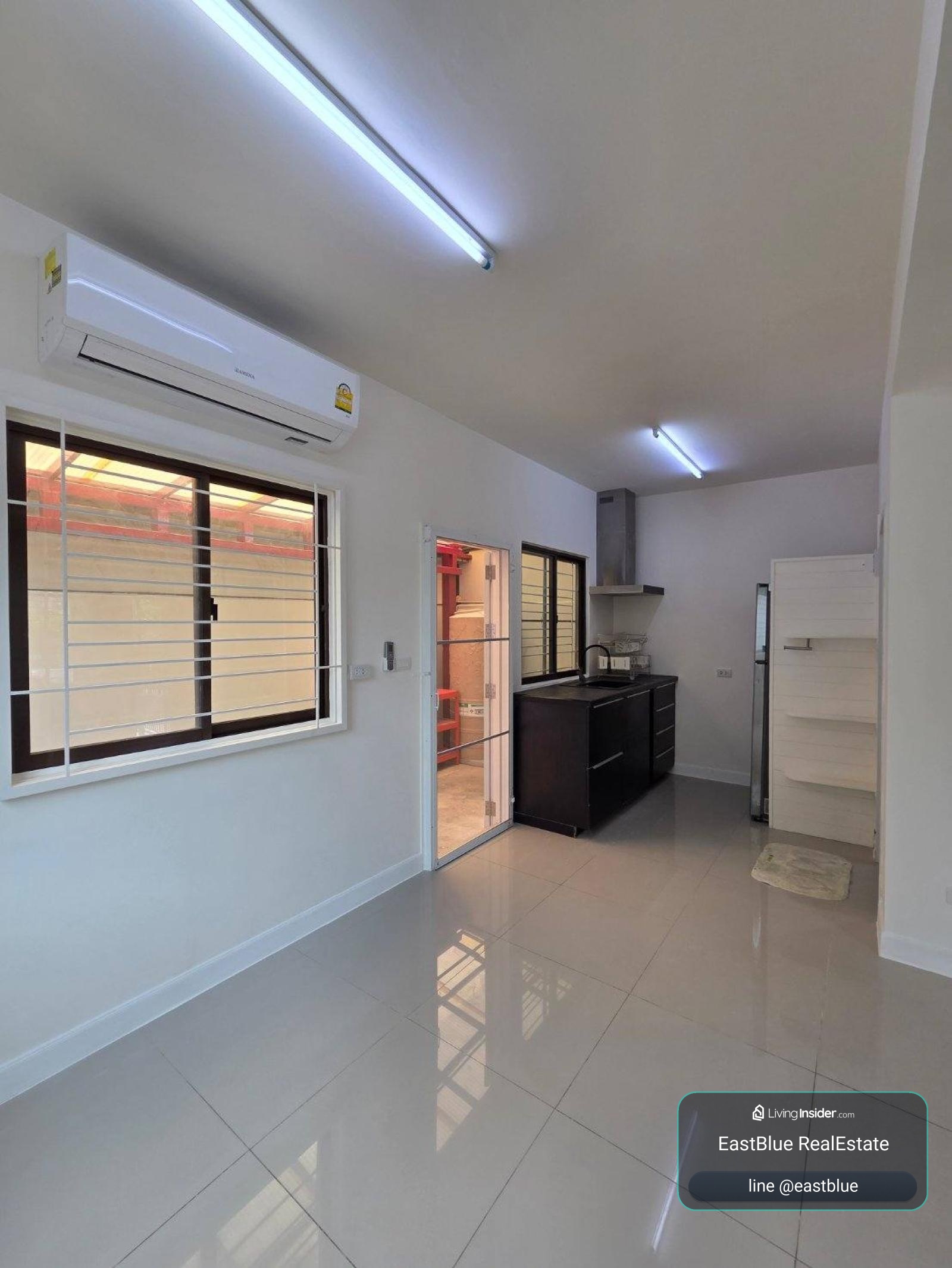 Modern 3-Bed Townhome for Rent in Pruksa Ville 73 Phattanakan38  
Corner Unit with Garden Space, Quiet & Secure – Just 29,000 THB/Month! 0642748883 – รูปที่ 2