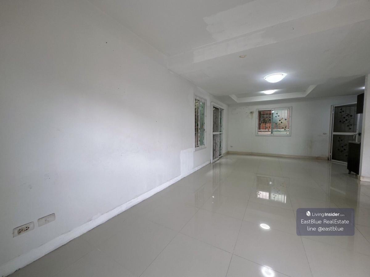 บ้านเดี่ยว 3 ห้องนอน ใกล้สนามบินสุวรรณภูมิ เจ้าของขายถูกสุดในโครงการ เพียง 3 ล้านเท่านั้น! Loading...