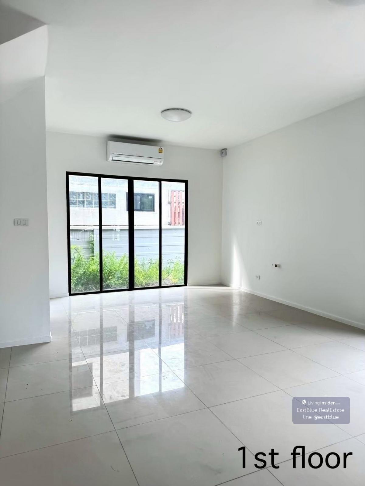 Luxury 3 bedroom house in the heart of Sukhumvit 77, ready to rent 50,000 baht/month. Luxury 3-Bedroom House in Sukhumvit 77 for Rent at 50,000 THB/month Loading...