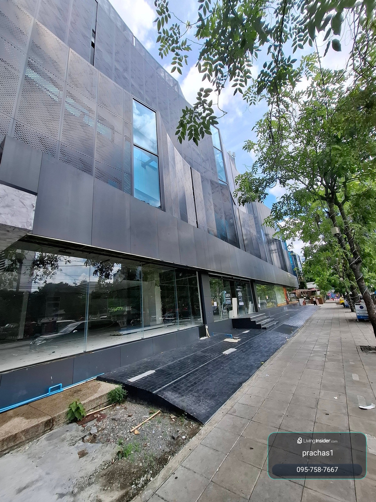 ให้เช่าพื้นที่ อาคารมหานครเซ็นเตอร์ Mahanakhon Center ชั้น 1 ห้องกระจก เนื้อที่ 226 ตารางเมตร ค่าเช่าเดือนละ 169,500 บาท* – รูปที่ 3