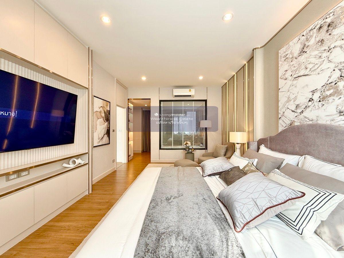 Baan Klang Muang Classe Sukhumvit 77 3-storey luxury European-style townhome in the heart of Onnut 📞 092-690-5445 For sale only 13.9 MB — near BTS with high rental yield* Loading...