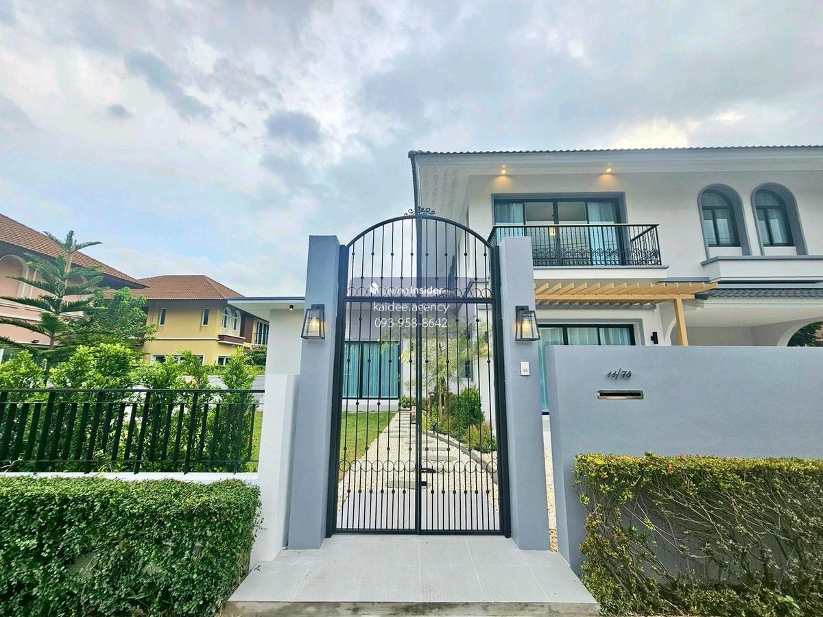 บ้านเดี่ยว 2 ชั้น บ้านหรู หมู่บ้านเดอะทัคคาน่า รถไฟฟ้าสายสีชมพู ห้างสรรพสินค้าแฟชั่นไอส์แลนด์ เดอะพรอมานาด บิ๊กซี แม็คโคร โลตัส ใกล้ตลาดสดหทัยมิตร ตลาดมีนบุรี รีโนเวทแล้วพร้อมอยู่ แถมฟรีเฟอร์นิเจอร์ Loading...