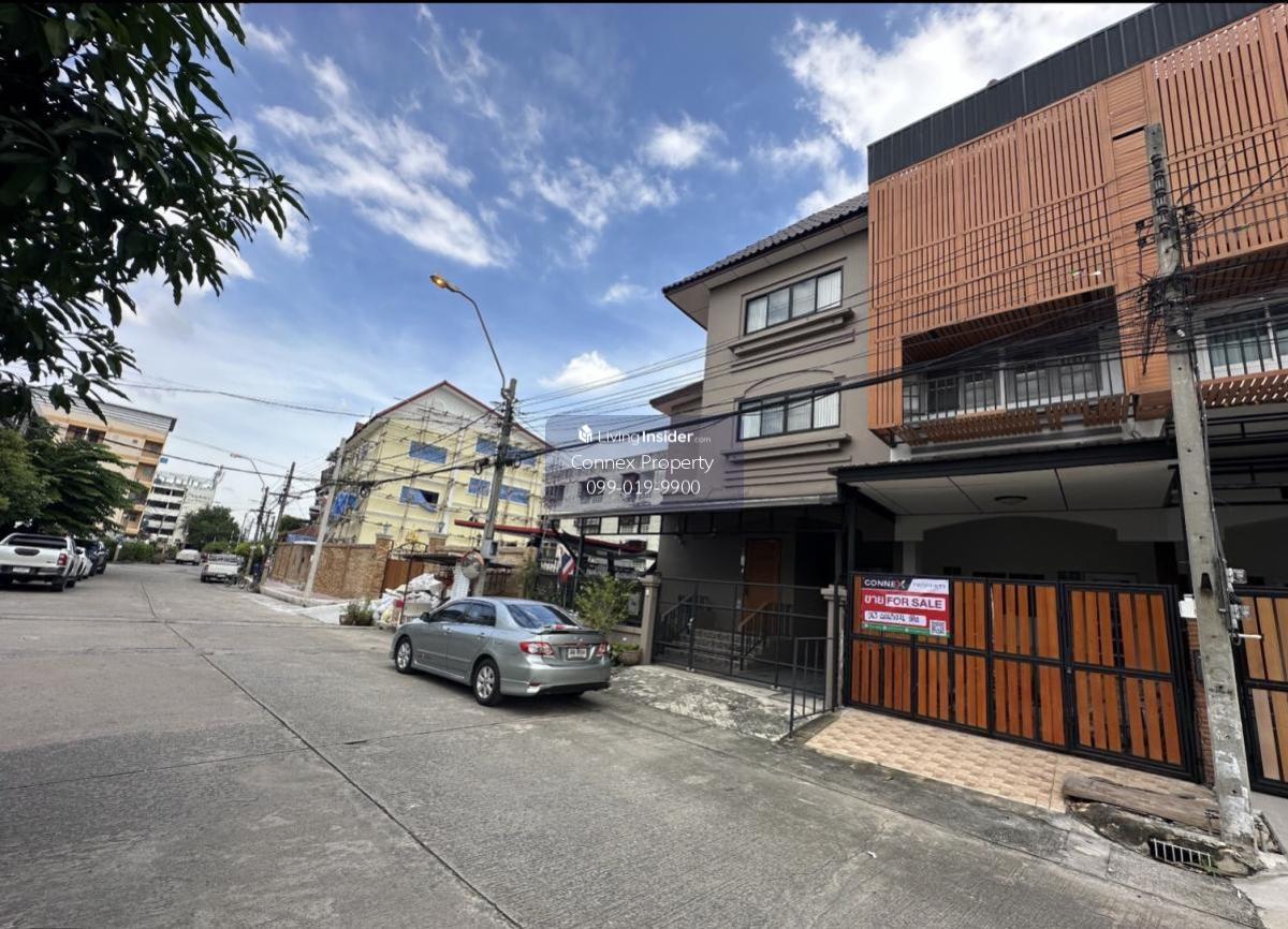 For Sale Townhouse/Townhome  , Amonpan 12 , wide frontage , newly renovated , Anusawari , Bang Khen , Bangkok , CX-134393 Loading...