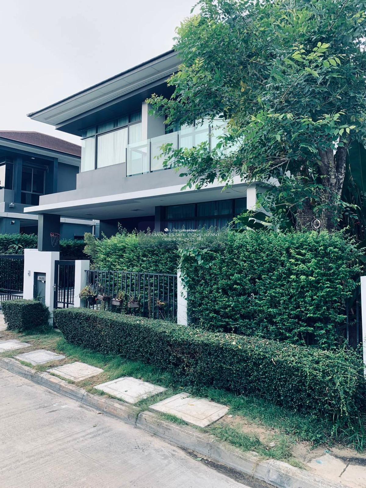 P-2826 Corner house, private, ready to move in, Setthasiri Krungthep Kreetha, near Rama 9 Expressway and APL Hua Mak BTS. Loading...