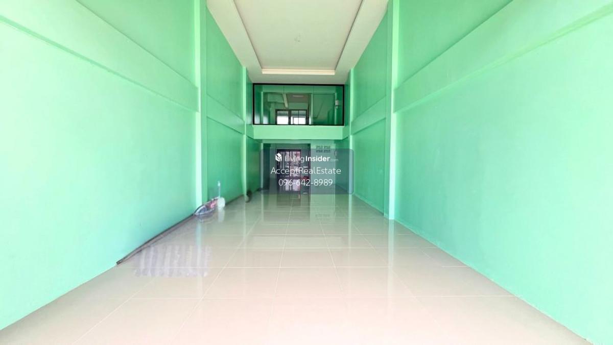 Commercial building for sale, 3 and a half floors, next to Sukhumvit Road, Ban Chang, Rayong. Loading...