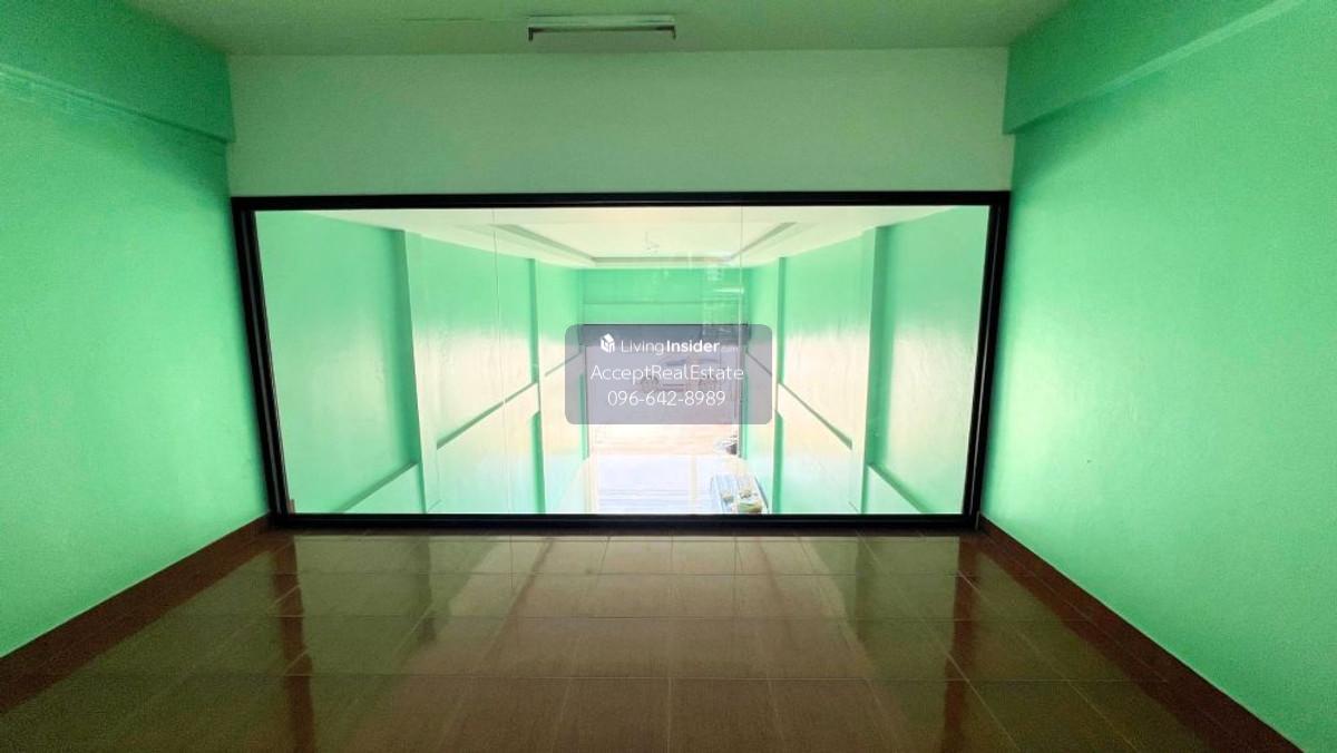 Commercial building for sale, 3 and a half floors, next to Sukhumvit Road, Ban Chang, Rayong. Loading...