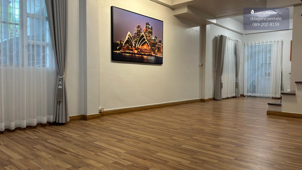 🏡 Semi-detached house for sale, detached house style, minimalist style, beautiful, clean, newly renovated, ready to move in, convenient location, near Central Pinklao. Loading...