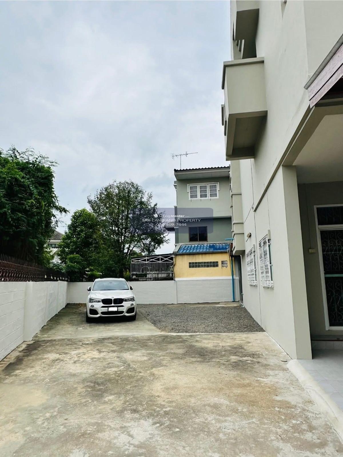 ให้เช่าทาวน์โฮม หมู่บ้านเกษรา คลาสสิคโฮม ซอยเสรีไทย ใกล้แฟชั่นไอส์แลนด์ และรถไฟฟ้า mrt สีชมพู  Loading...