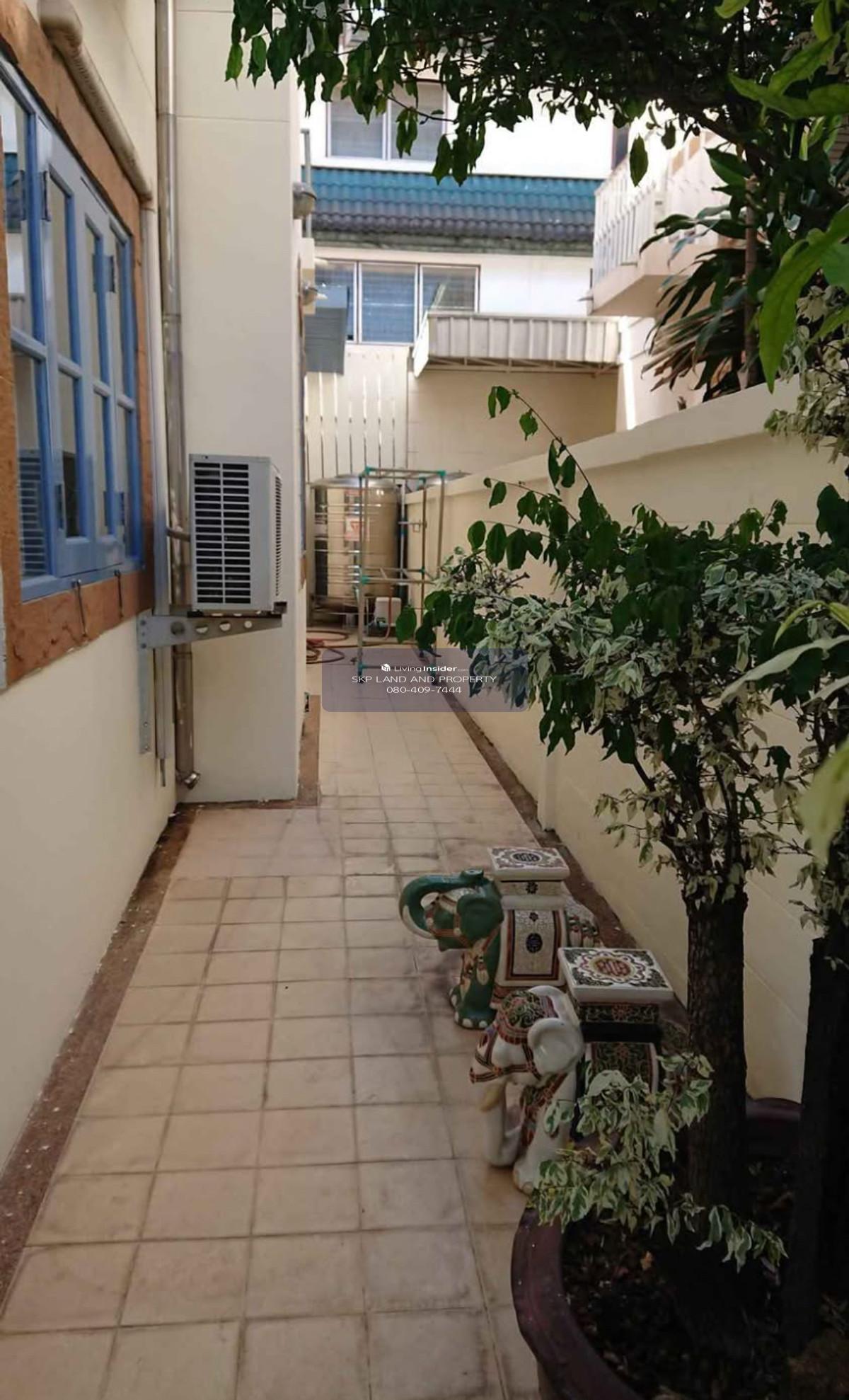 Single house for rent Chuan Chuen Village, Lat Phrao, Soi Sukonthasawat 34, near the Ramindra Expressway Market. Loading...