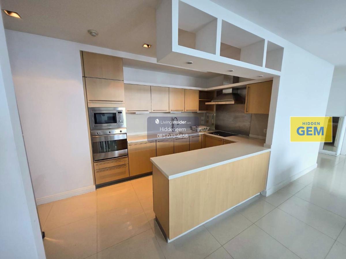 🔥🔥Ready to move in!!🔥🔥 196 sq.m. 3br 3ba / maid' ;s room (150,000 thb/m) Loading...