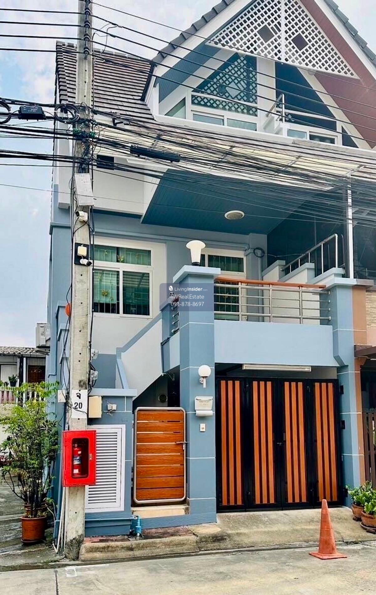 ขายทาวน์เฮ้าส์ 3 ชั้น Merit Place ลาดพร้าว 87 | ทำเลเลียบด่วน เดินทางสะดวก เข้าออกได้หลายทาง คุ้มค่าพร้อมเข้าอยู่ Loading...