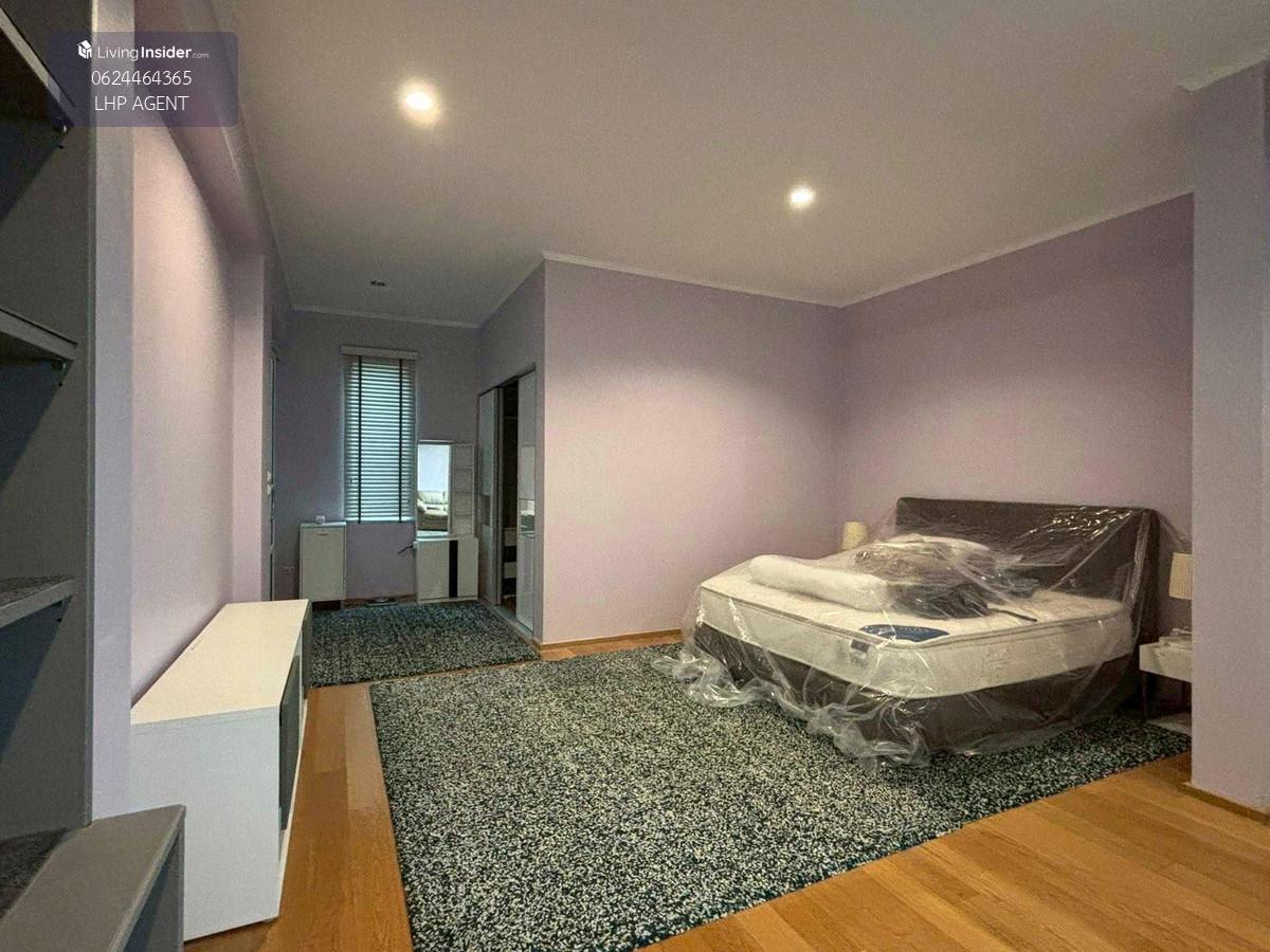 ให้เช่าหมู่บ้าน เนอวานา บียอนด์ ไลท์ พระราม 9 Loading...