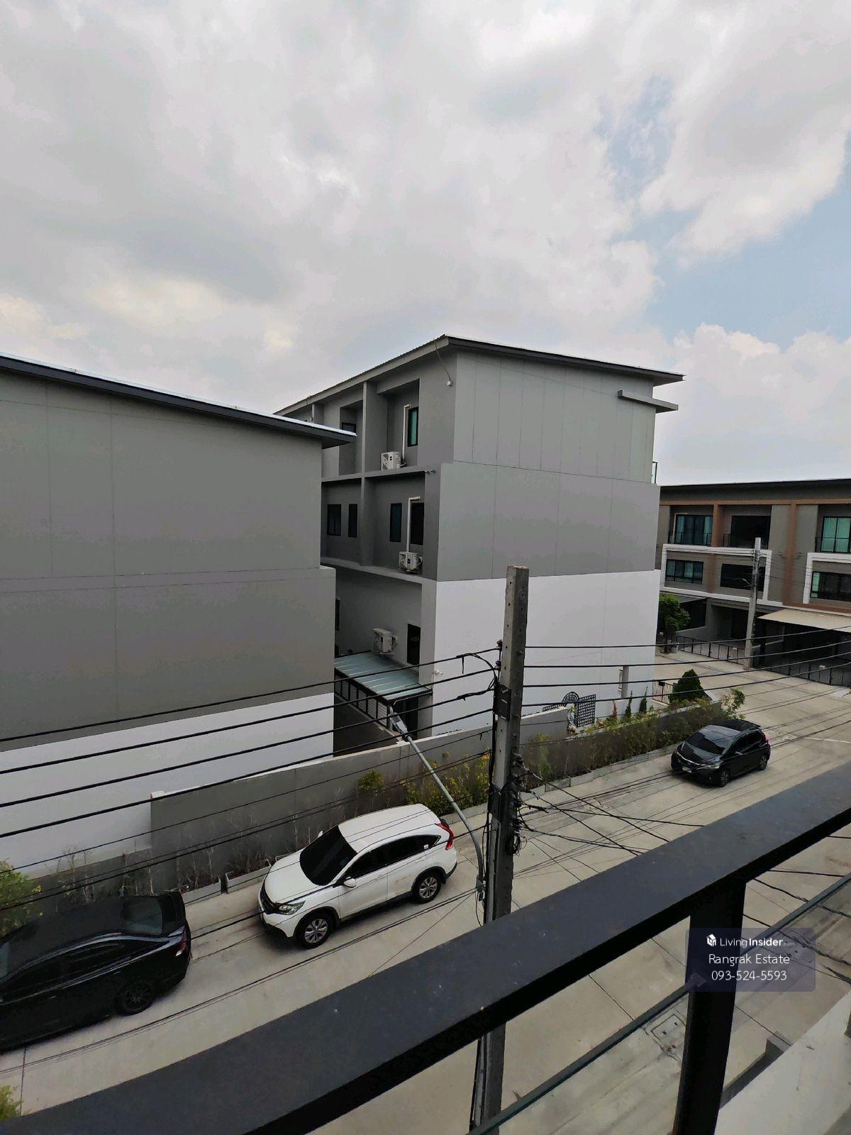 💥CP-9255💥ให้เช่า ทาวน์โฮม หมู่บ้าน พรีเมี่ยม เพลส พหลโยธิน - รามอินทรา เฟอร์และเครื่องใช้ไฟฟ้าครบ พร้อมเข้าอยู่  👉แอดไลน์ @expertcondo Loading...