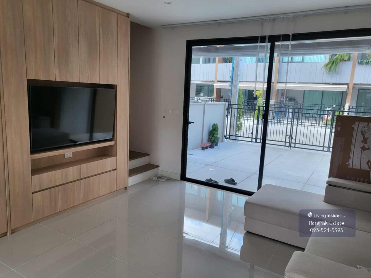 💥CP-9268💥 Townhome for rent, Baan Klang Muang Sukhumvit - Onnut, built-in, complete with furniture and appliances 👉 Add Line @mastercondo Loading...