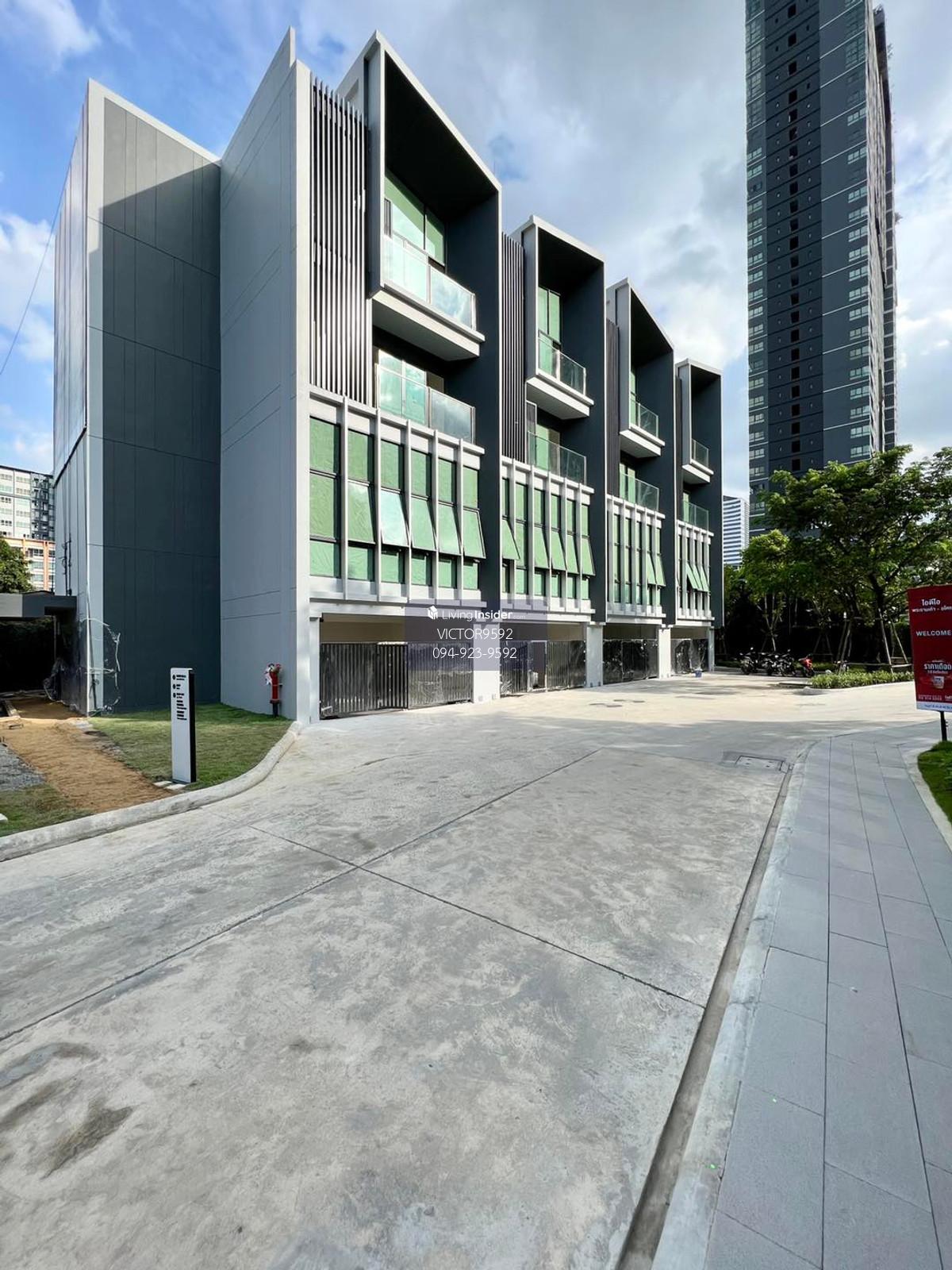 Town Villa IDEO Rama9 – Asoke  เดินเพียง 400 ม. ถึง MRT พระราม 9 / ใกล้ Central พระราม 9 Town Villa ระดับ Luxury บนทำเลย่าน New-CBD รายล้อมด้วยอาคารสำนักงาน, แหล่งไลฟ์สไตล์, และคอมมูนิตี้หนาแน่นที่สุดของกรุงเทพฯ  Loading...