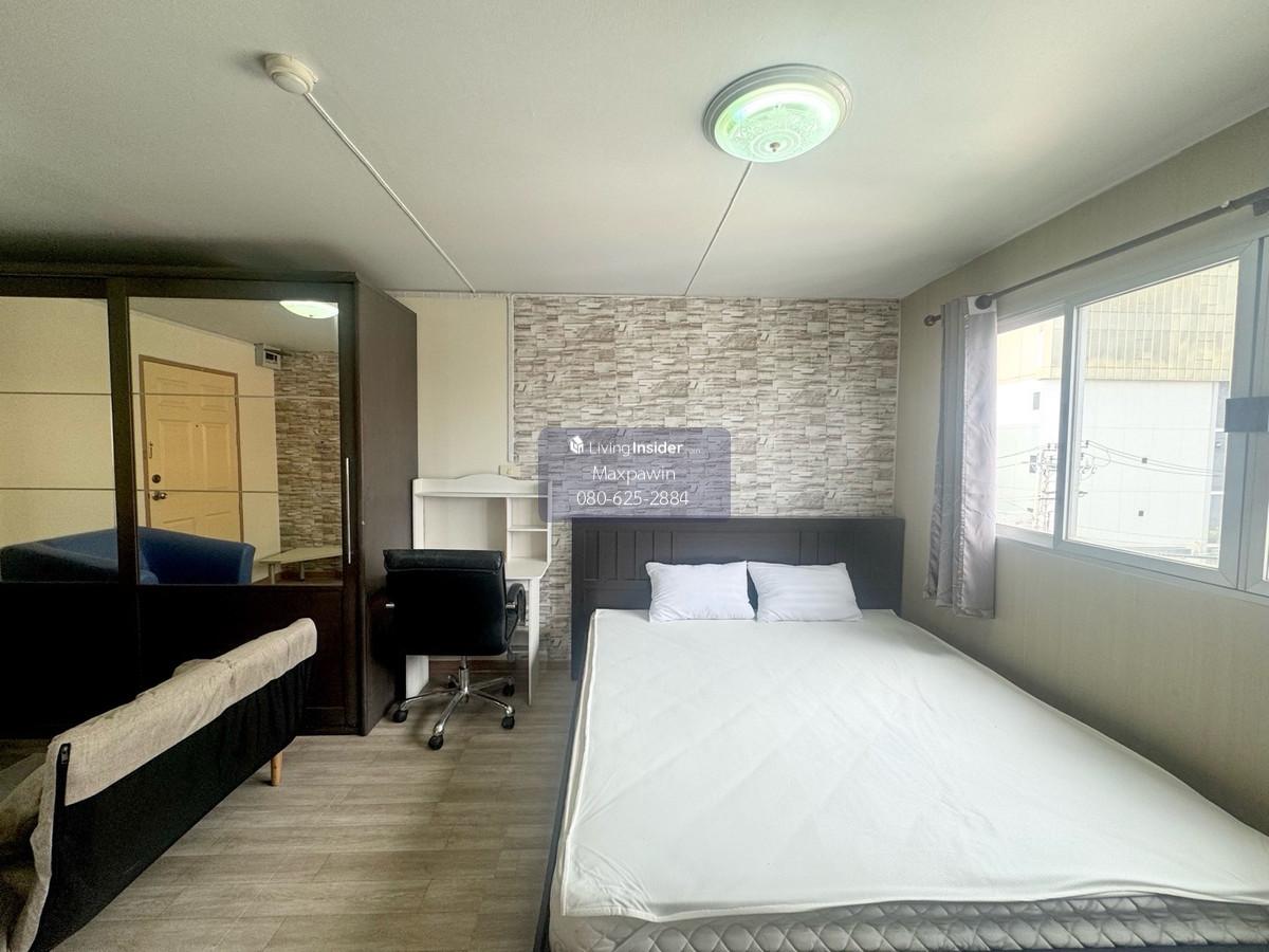 ขายด่วนน!!! ห้องมุม พร้อมอยู่ แถมเฟอร์นิเจอร์และเครื่องใช้ไฟฟ้า 1.1 ล้านบาท Loading...