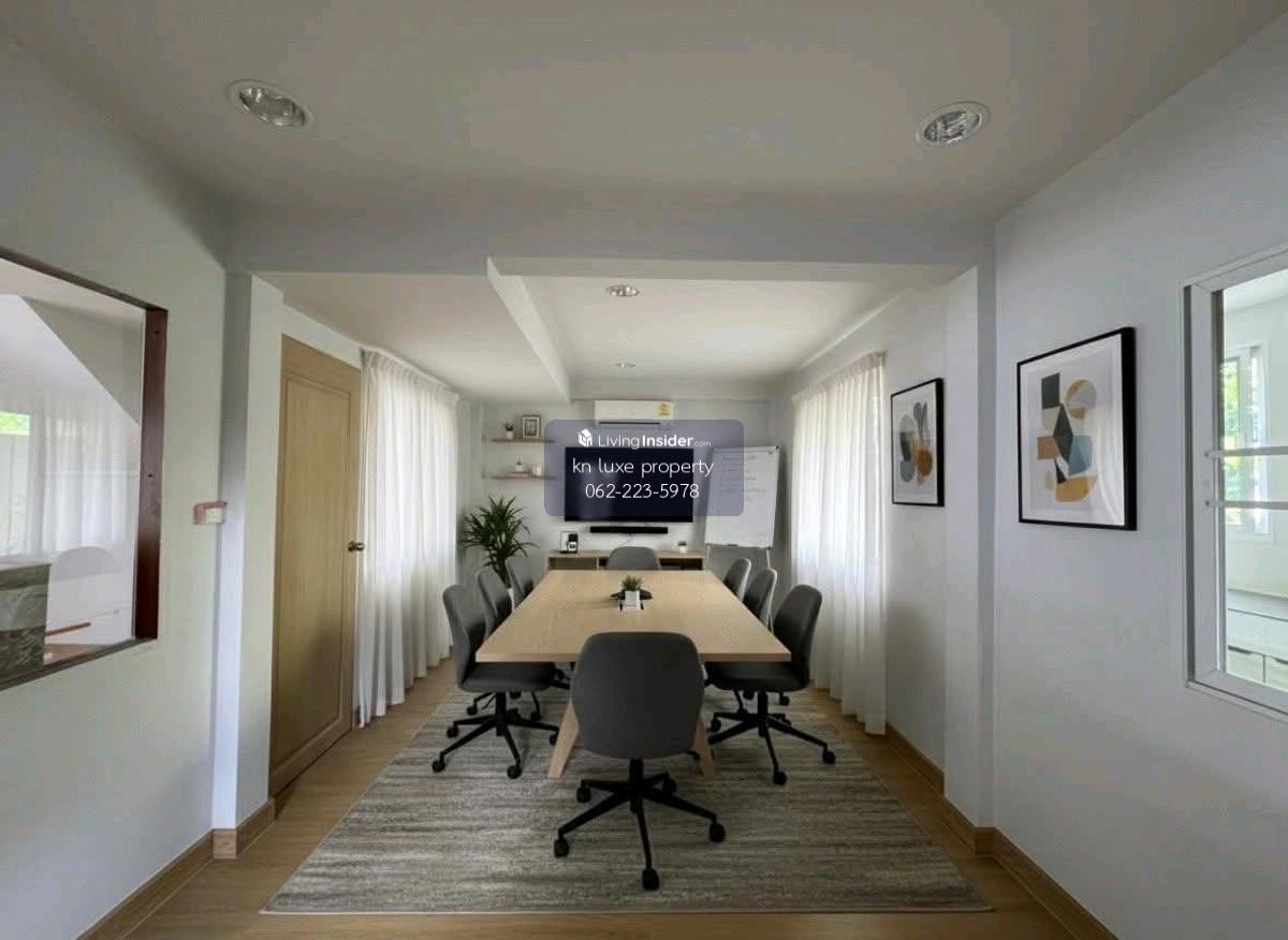 🌜🌟🌛Luxury detached house for rent near MRT Sutthisan (only 1.5 km.), suitable for personal residence or home office. Loading...