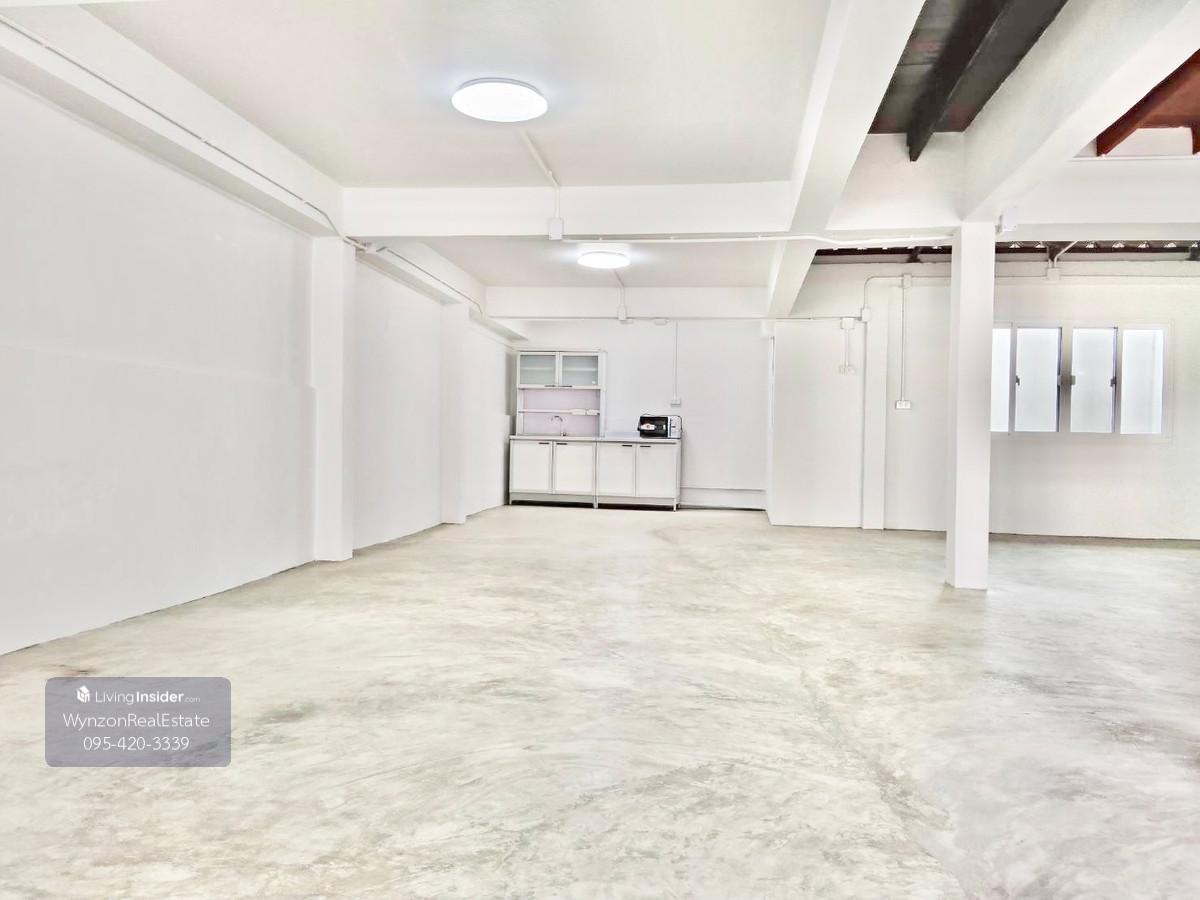 ให้เช่าบ้าน 2 ชั้น / Home Office   รีโนเวท ใหม่ทั้งหลัง✨ ทำเลดี แหล่งชุมชน ย่านลาดพร้าว Loading...