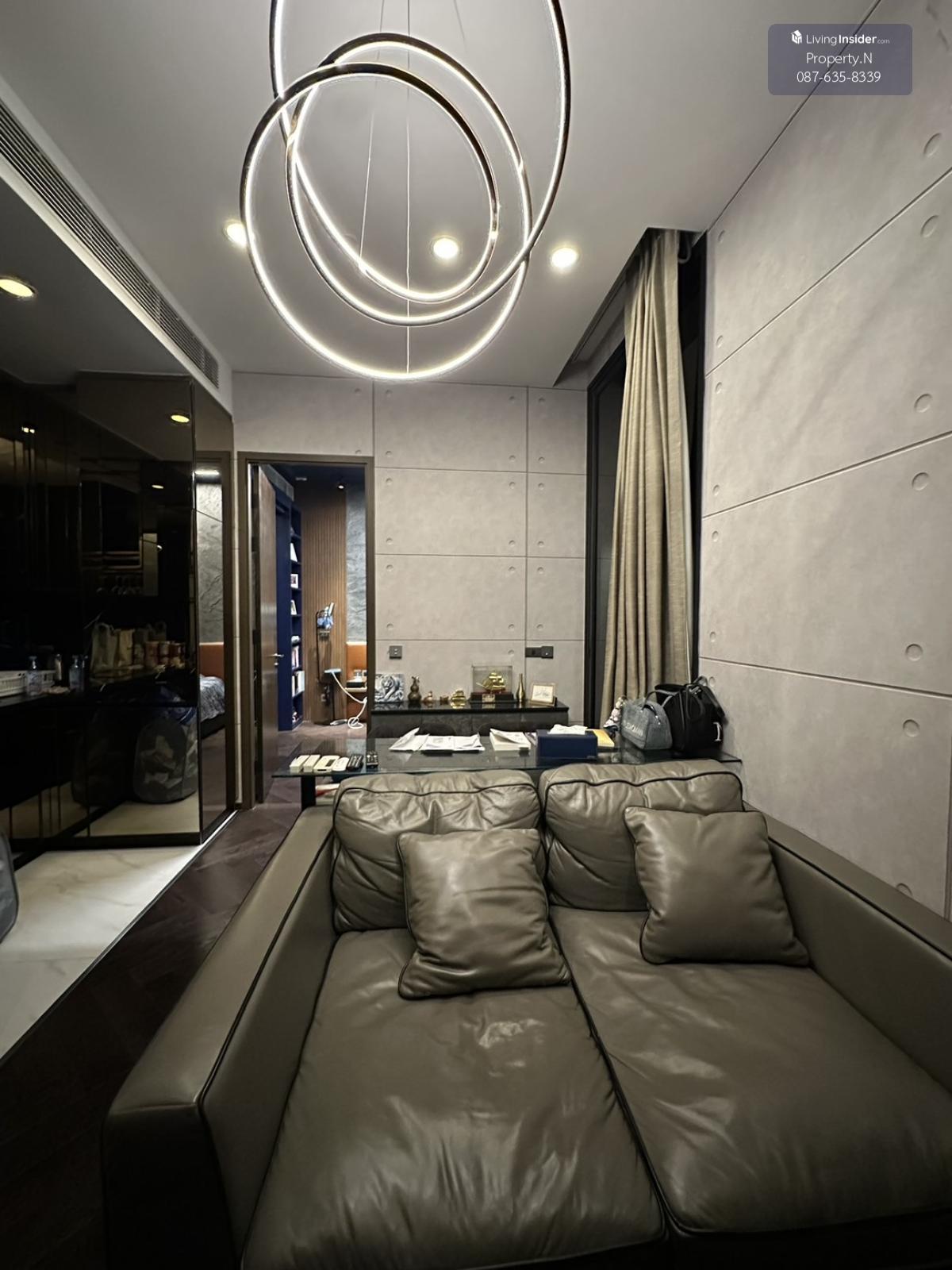 ราคาจริง! คอนโดหรูใจกลางทองหล่อ กับห้อง 1 ห้องนอน ใกล้ BTS ทองหล่อ 0 เมตรเท่นั้น เพียง 13.99 ล้าน! Loading...