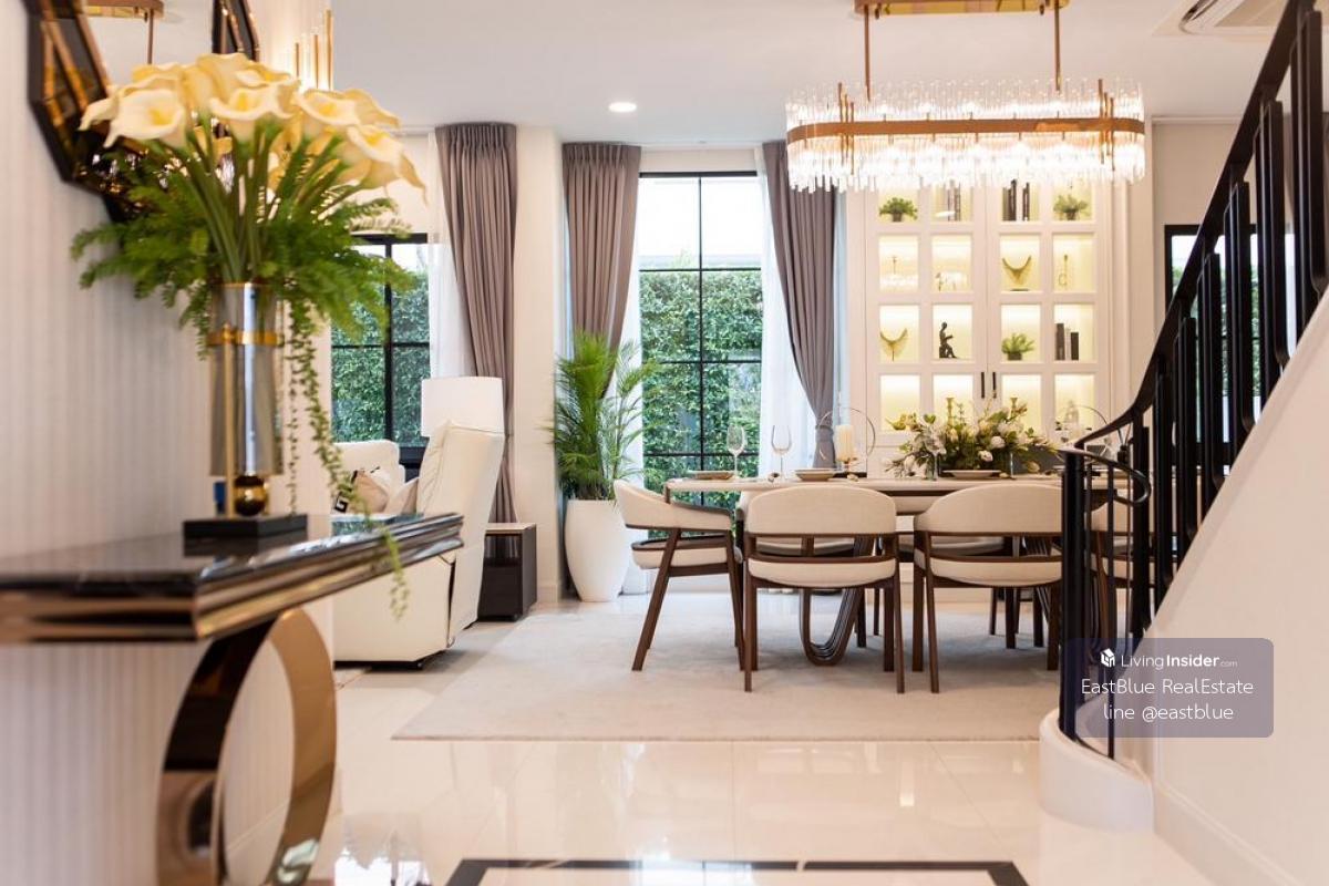 Nantawan Rama 9-New Krungthepkreetha, luxury house, 4 bedrooms, 5 bathrooms. Rent only 270,000 baht/month, big house 302 sq m, land width 106.5 sq m. Loading...