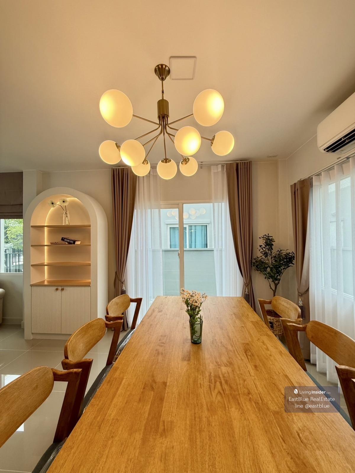 บ้านหรู 3 ห้องนอน ในเมกะบางนา พร้อมเข้าอยู่! Luxury 3-Bedroom Home at Mega Bangna, Ready to Move In! Loading...