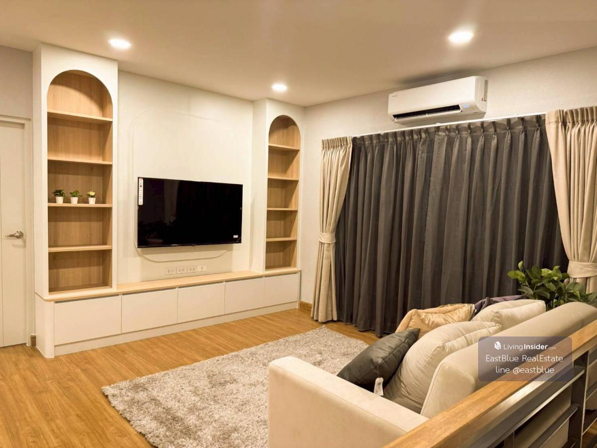 Luxurious 4 bedroom house in the heart of Bangna, ready for rent! Luxury 4-Bedroom House in Bangna Available for Rent Now! Loading...