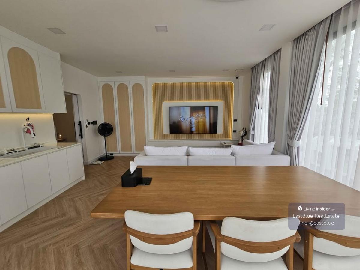 ห้องใหญ่ 4 ห้องนอน 6 ห้องน้ำ Nakarin Garden Village พร้อมเข้าอยู่ เช่าสบาย 85,000 บาท/เดือน หรือเป็นเจ้าของวันนี้! Loading...