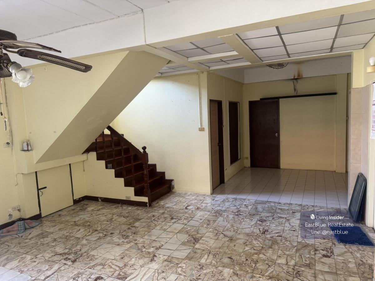 บ้านใหม่ 5 ห้องนอนพร้อมอยู่ Baan Casalena ราคาพิเศษ 2.89 ล้าน โอกาสดี! บ้านใหญ่ บนที่ดินกว้าง 68.5 ตร.ว. ใกล้ชุมชน Loading...