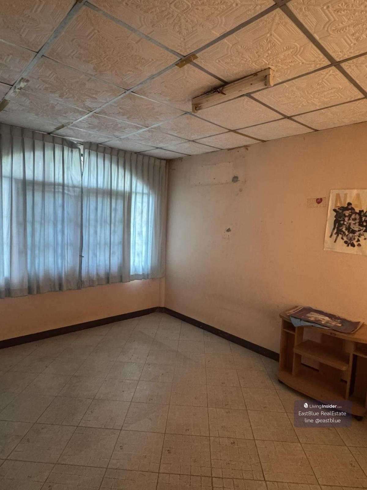 บ้านใหม่ 5 ห้องนอนพร้อมอยู่ Baan Casalena ราคาพิเศษ 2.89 ล้าน โอกาสดี! บ้านใหญ่ บนที่ดินกว้าง 68.5 ตร.ว. ใกล้ชุมชน Loading...