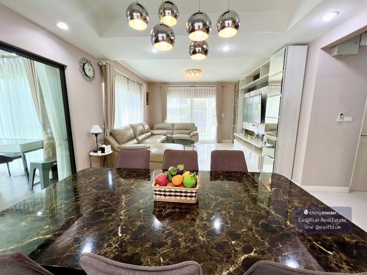 Luxury house for rent, 4 bedrooms, Bangna location, km.7, with land area 70 sq m. Ready to move in, flexible price, warm family, start immediately. Loading...