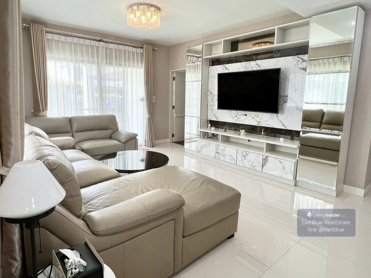 Luxury house for rent, 4 bedrooms, Bangna location, km.7, with land area 70 sq m. Ready to move in, flexible price, warm family, start immediately. Loading...