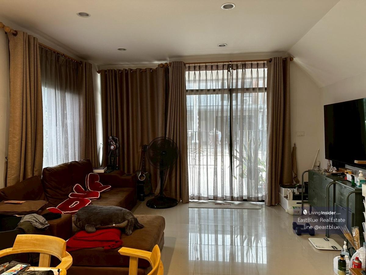 บ้านทาวน์โฮม 2 ห้องนอน ใจกลางรามคำแหง ขนาดที่ดิน 34.7 ตร.ว. ราคาพิเศษ 5.78 ล้านเท่านั้น! Loading...