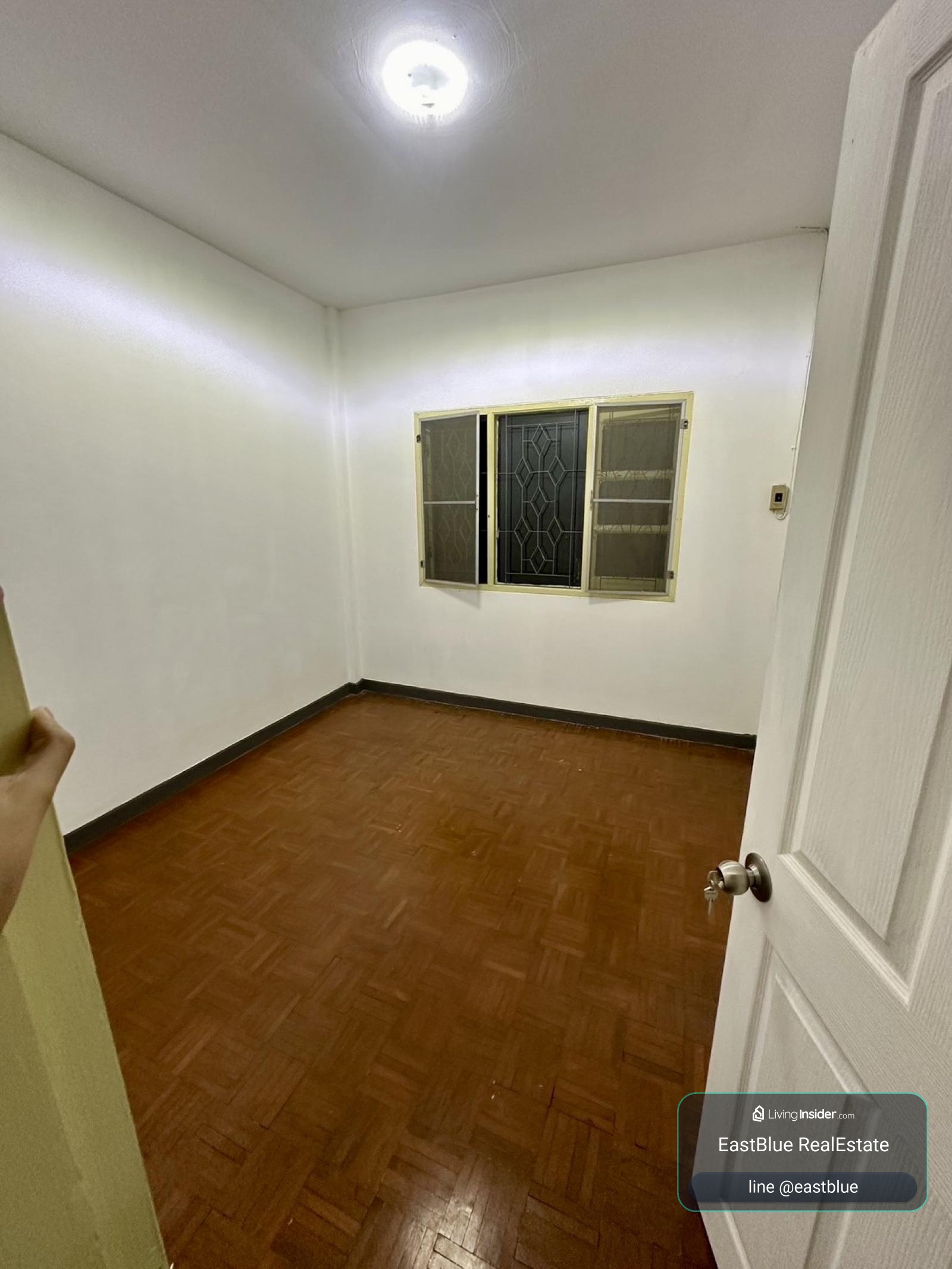 06/08/2026, รวมค่าโอน ขายด่วนบ้านทาวน์โฮม 3 ห้องนอน ในหมู่บ้านณัฐกานต์ ใกล้ BTS สายสีเขียว  บ้านพร้อมอยู่ ทำเลดี ใกล้ตลาดใหญ่และทางด่วน ราคาเพียง 1.95 ล้าน 0642748883 – รูปที่ 4