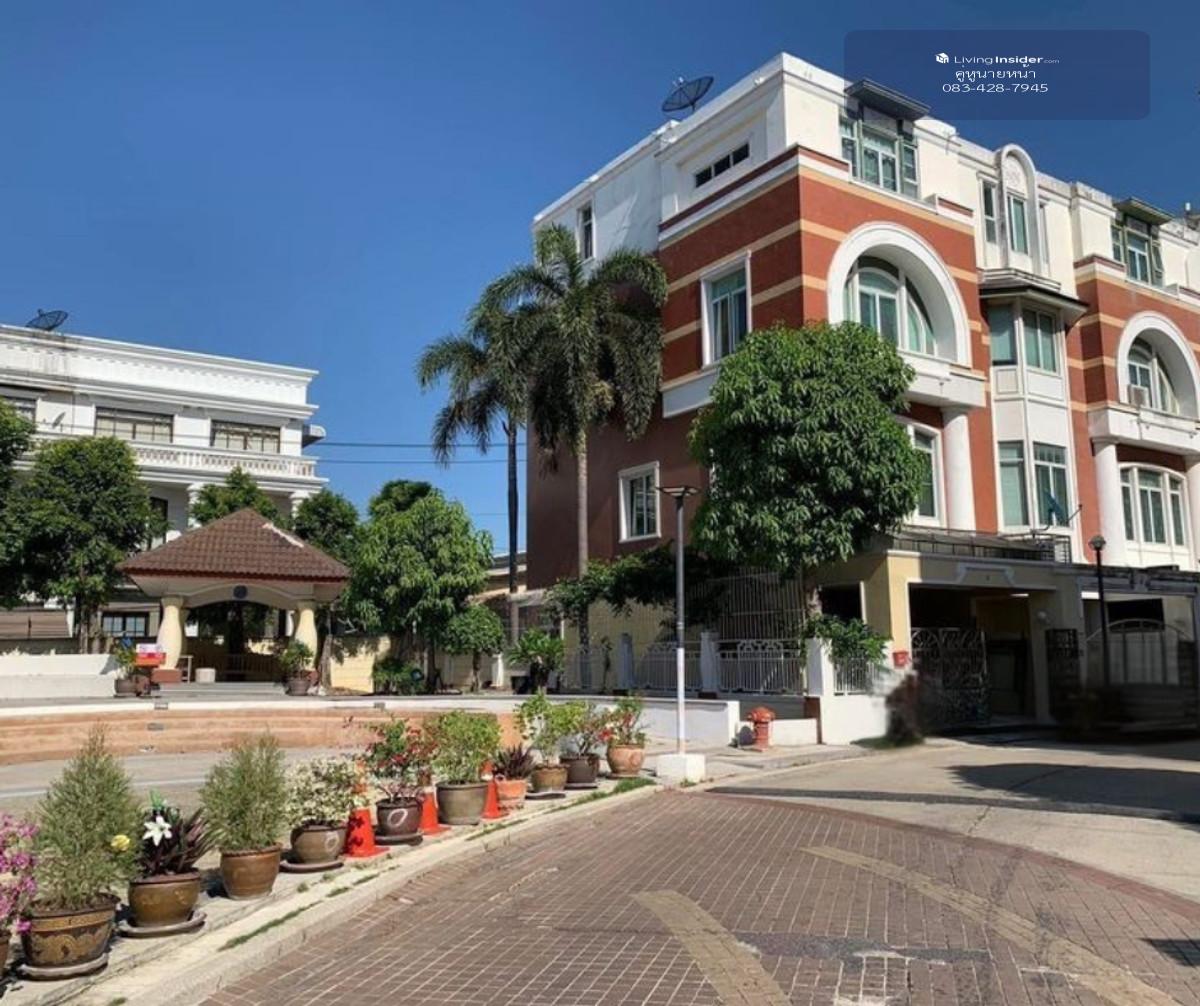 4-story townhouse, Rawipa Village, Udomsuk 39/1, corner house next to the garden, ready to move in! Loading...