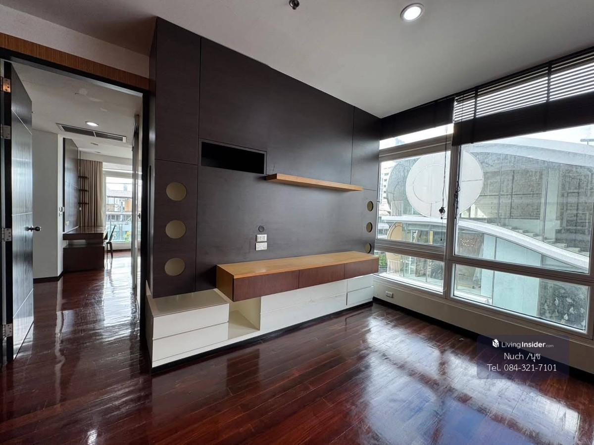 Near BTS Thonglor, there is also a maid' ;s room. Loading...