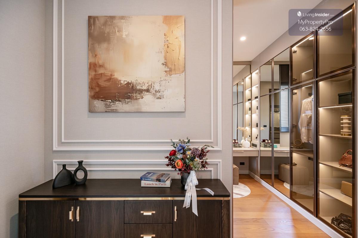 ขาย / เช่า บ้านหรู Cinq Royal กรุงเทพกรีฑา (Soul Type) บ้าน 3 ชั้น พร้อมลิฟต์ส่วนตัว  ขนาดที่ดิน 120 ตร.วา  พื้นที่ใช้สอย 705 ตร.ม. ตกแต่งครบ พร้อมเครื่องใช้ไฟฟ้า Loading...